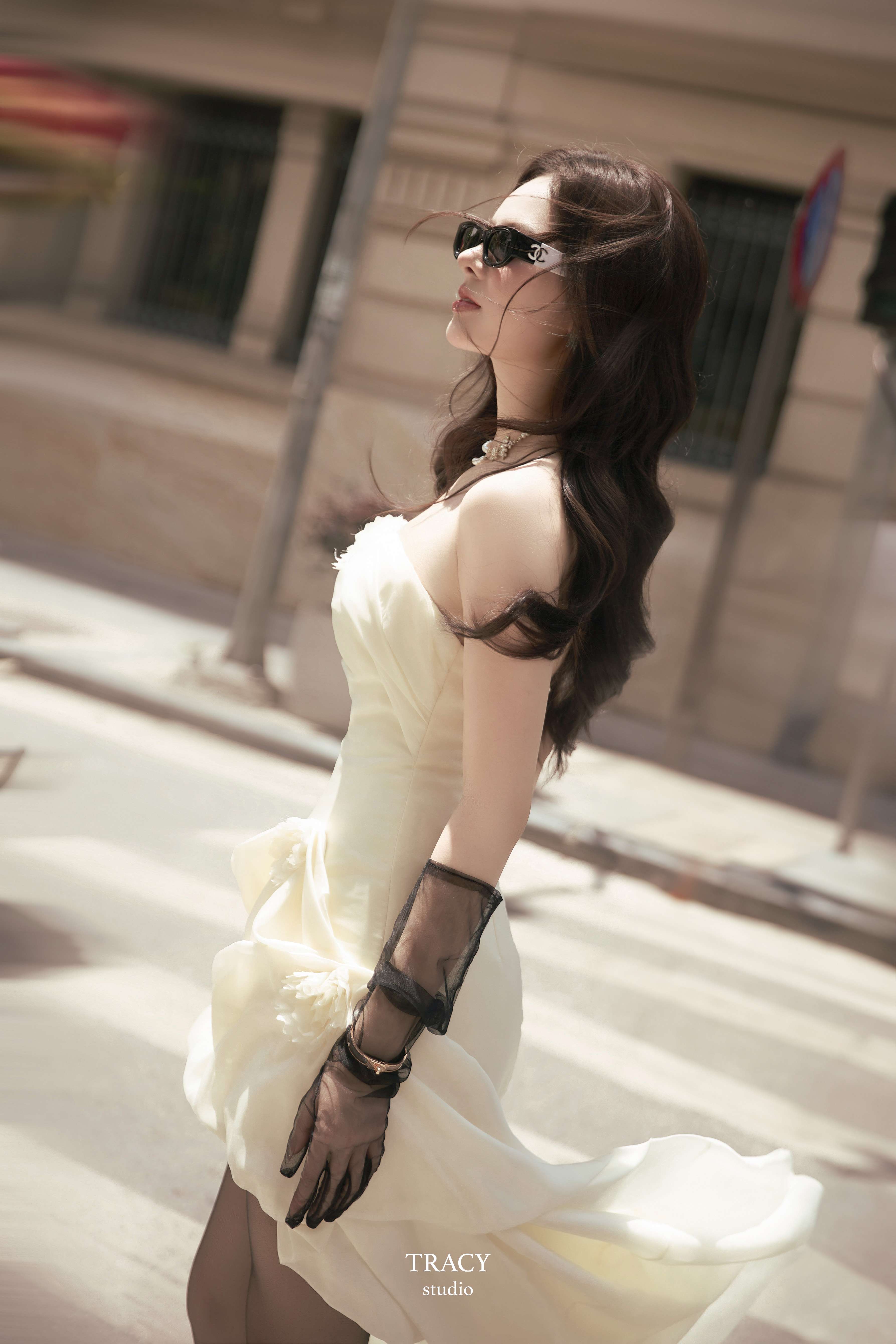 frontend/img/gallery/concept-cool-ngau-slay/tracy-studio-chup-slay-outdoor-bao-tran (2).jpg